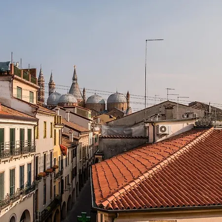 Basilica Sant'antonio @100 Meters