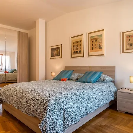 Basilica Sant'antonio @100 Meters Apartment